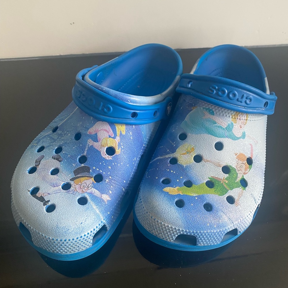 Womens CROCS Disney Peter Pan size 9